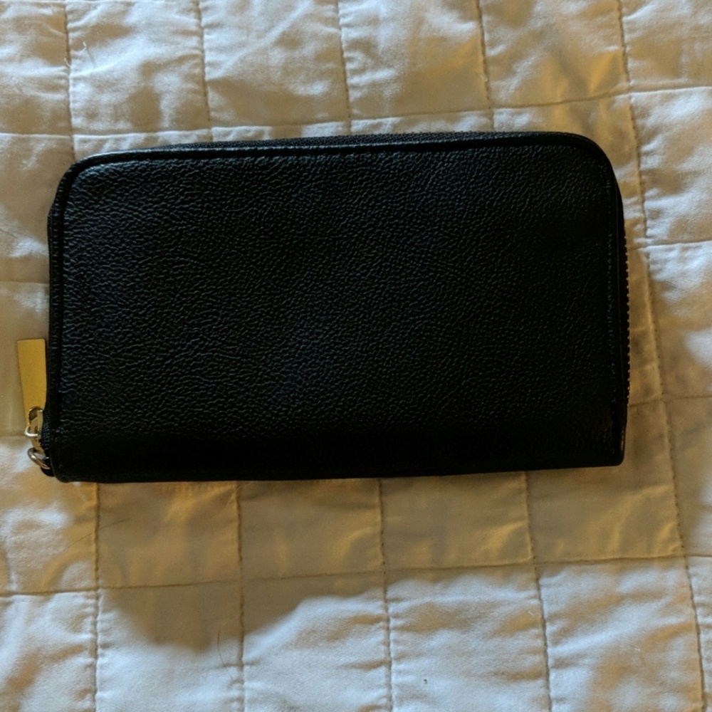 Black pebbled PVC wallet